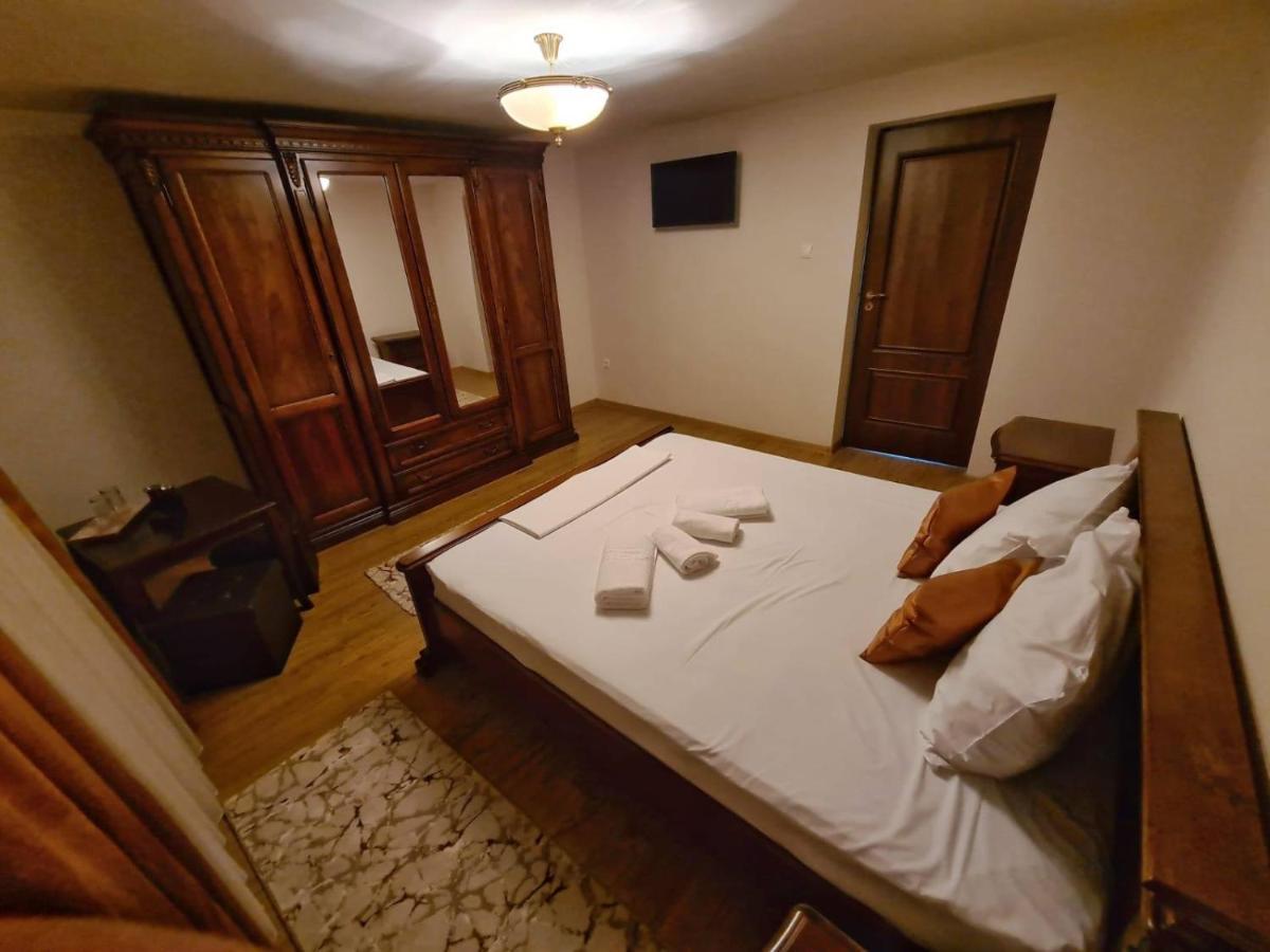 Casa Luca Hotel Moldova Noua Luaran gambar