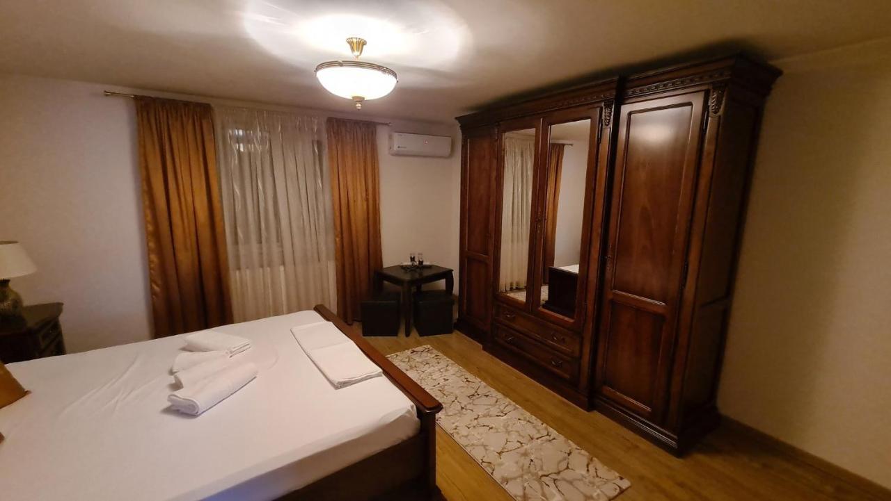 Casa Luca Hotel Moldova Noua Luaran gambar