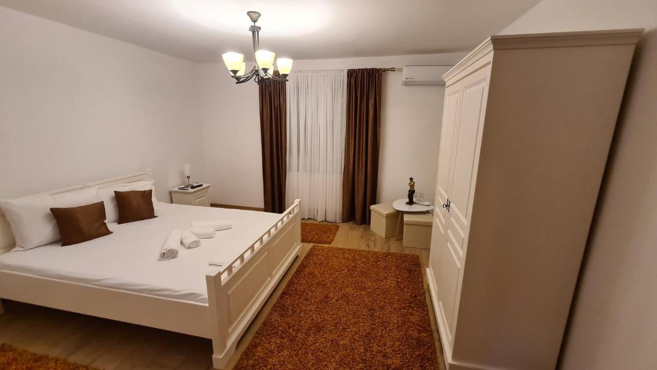 Casa Luca Hotel Moldova Noua Luaran gambar