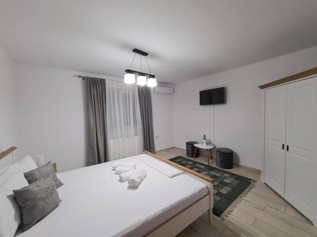 Casa Luca Hotel Moldova Noua Luaran gambar