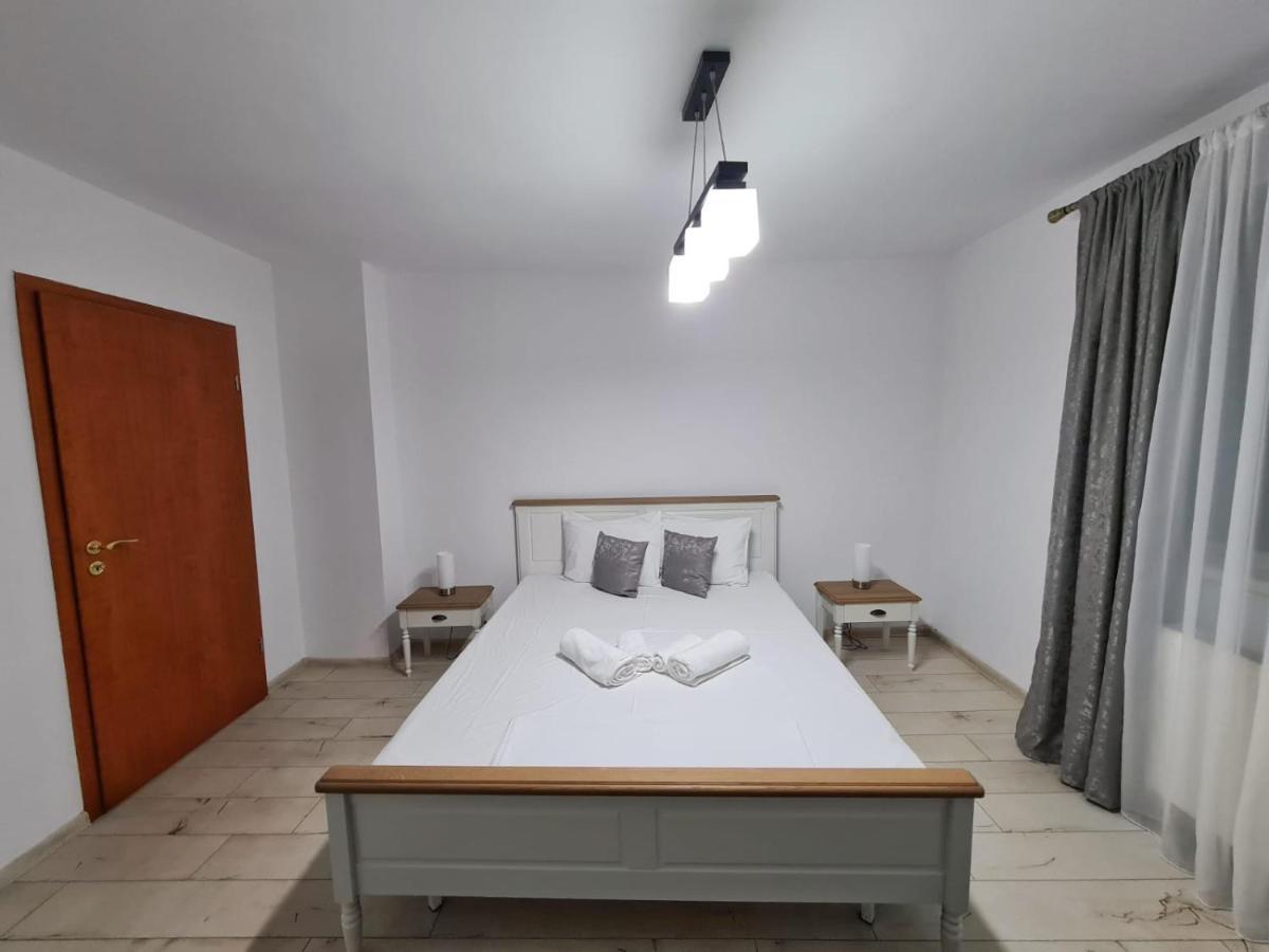 Casa Luca Hotel Moldova Noua Luaran gambar