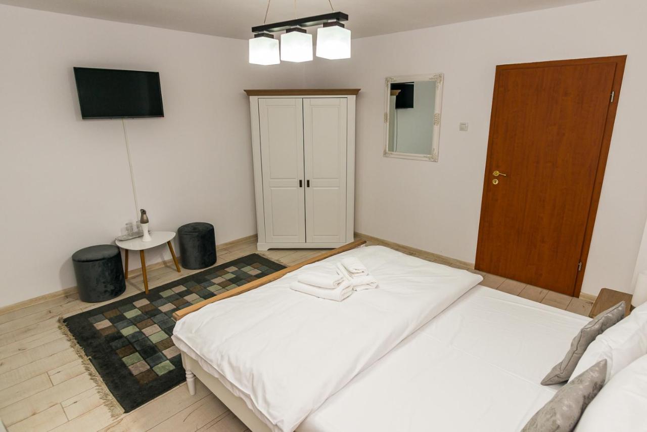 Casa Luca Hotel Moldova Noua Luaran gambar