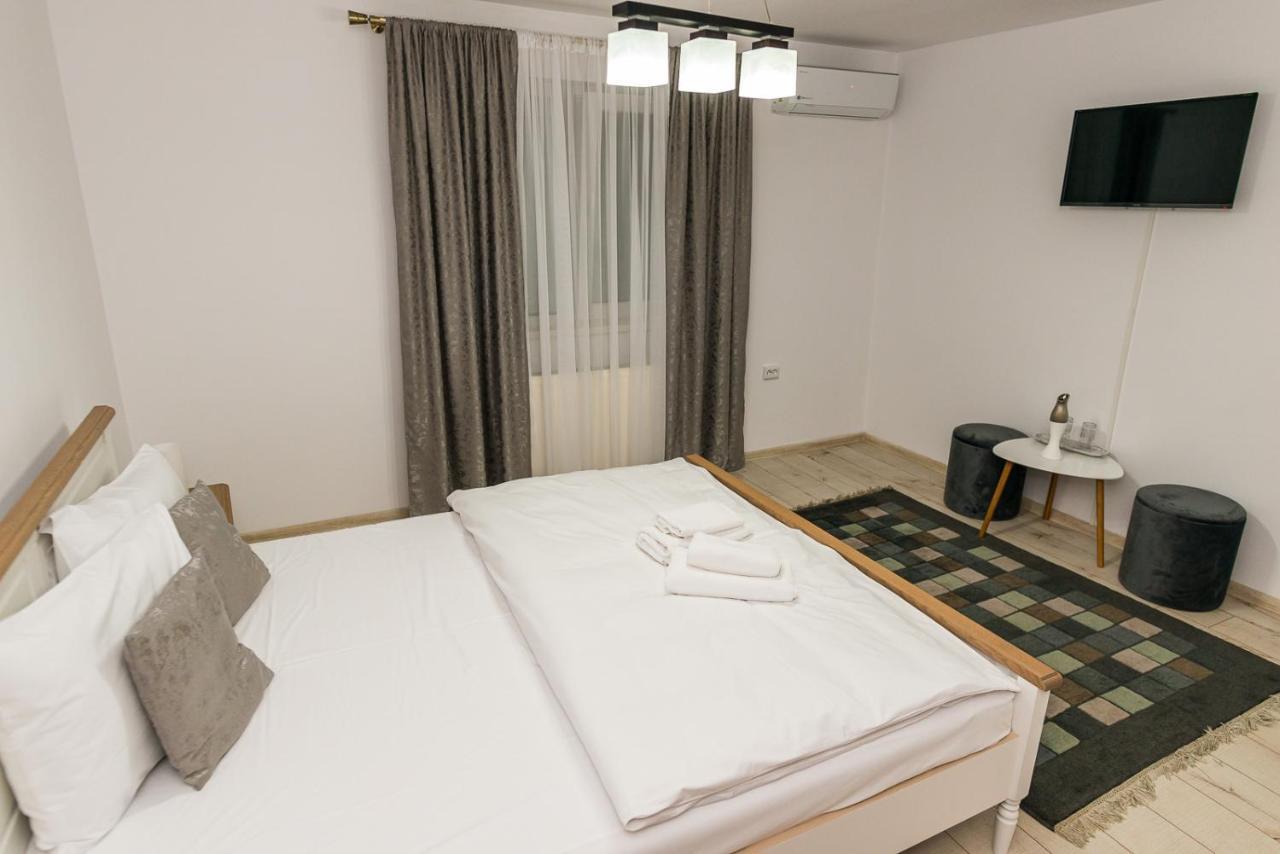 Casa Luca Hotel Moldova Noua Luaran gambar
