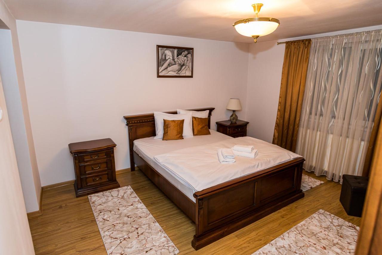 Casa Luca Hotel Moldova Noua Luaran gambar