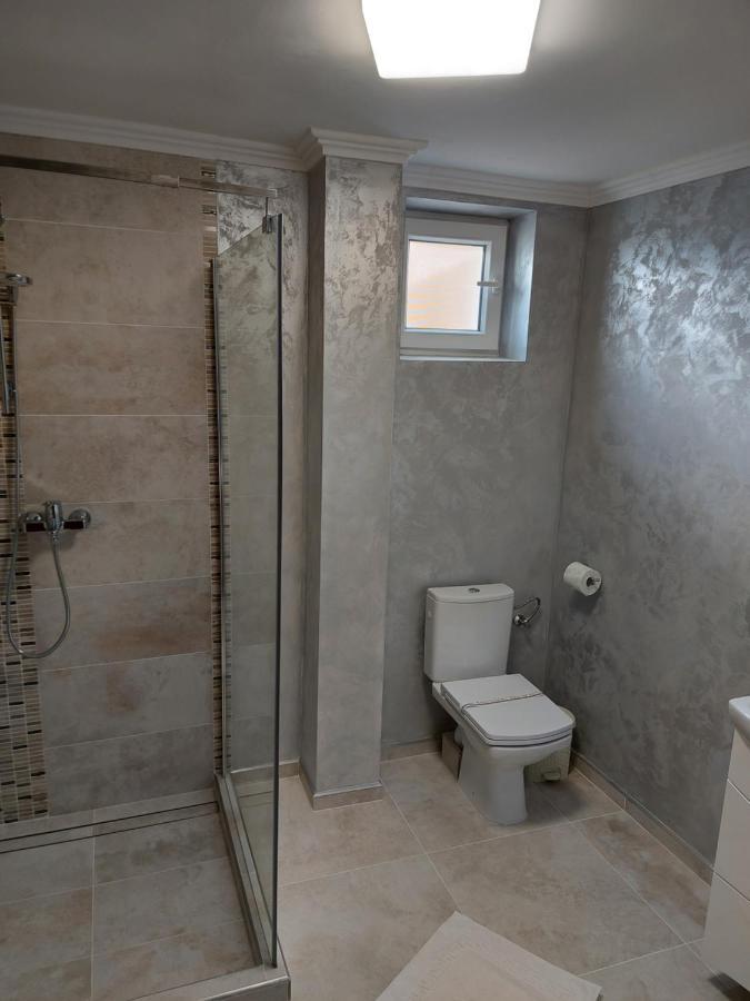 Casa Luca Hotel Moldova Noua Luaran gambar