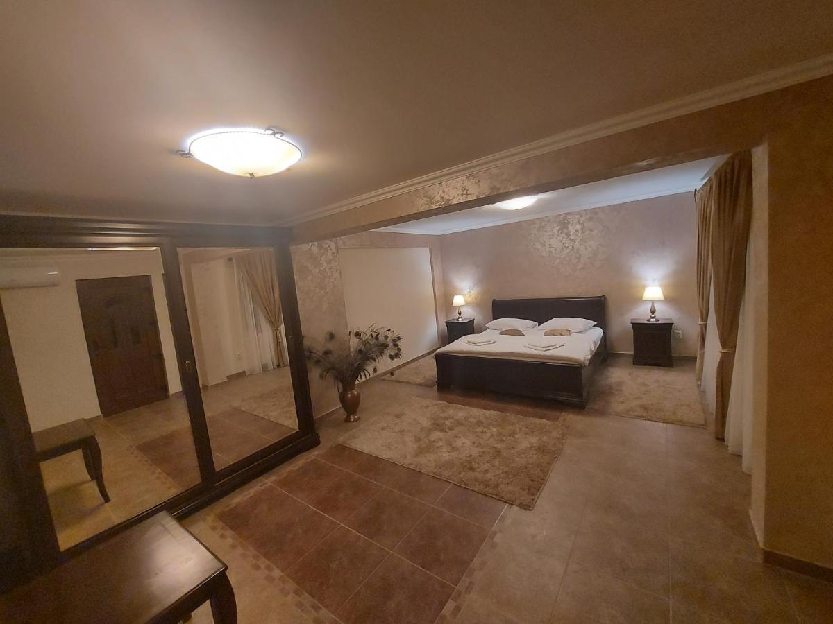 Casa Luca Hotel Moldova Noua Luaran gambar